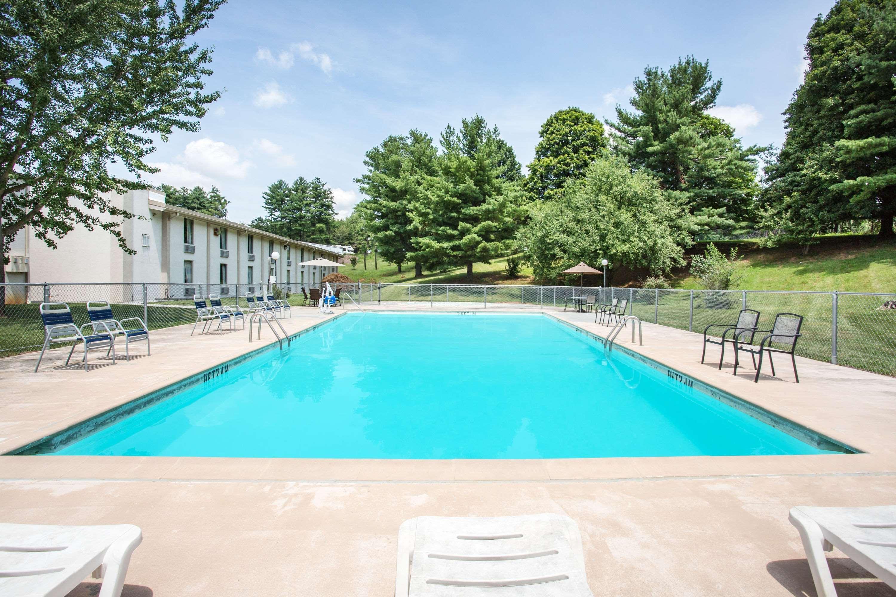 Spark By Hilton Daleville Roanoke North Kültér fotó